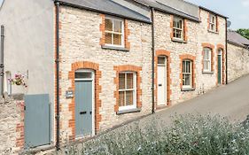 June Cottage, Denbigh